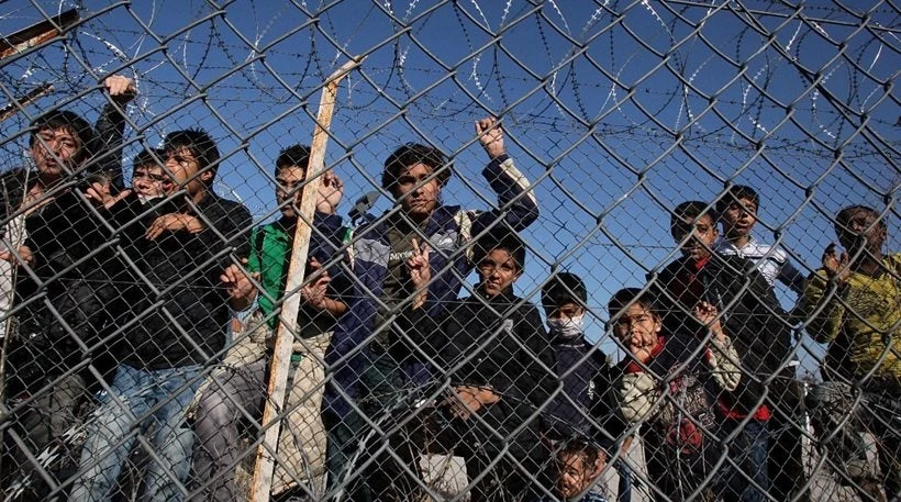 Λέσβος:Μετανάστες έμαθαν ότι επιστρέφουν στην Τουρκία και τα έκαναν γυαλιά καρφιά στη Μόρια!